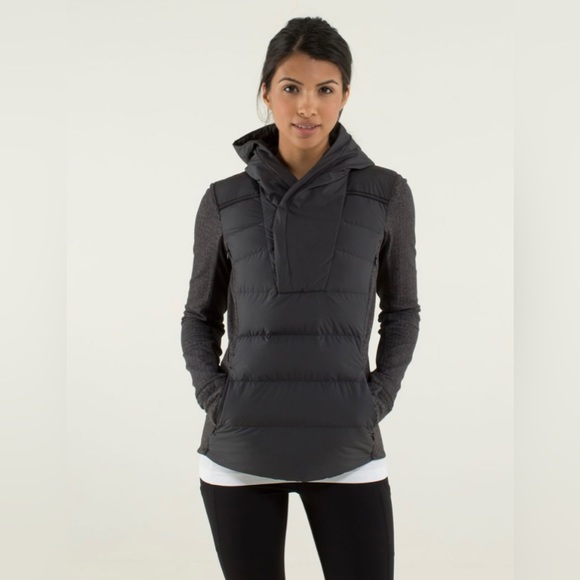 lululemon athletica Tops - Lululemon Fluff Off Pullover size 6 down filled hooded pullover running jogging